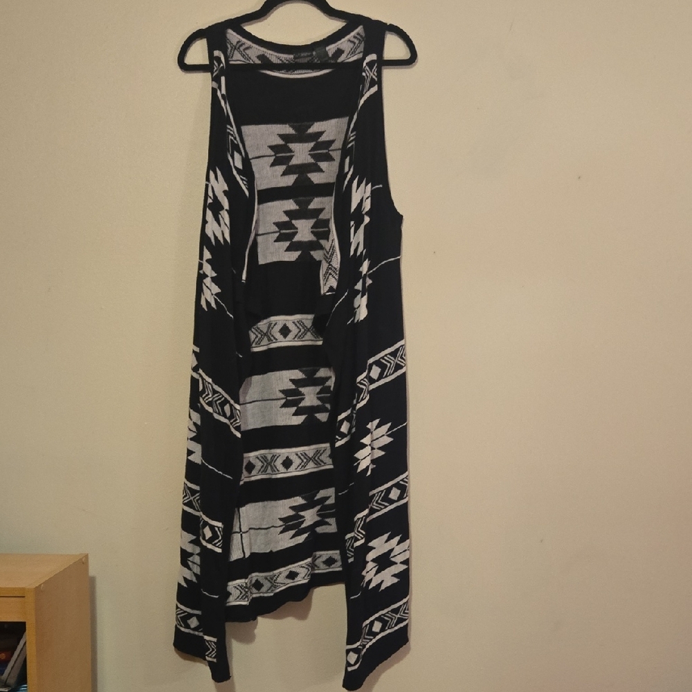 Black and White Bohemian Southwestern Sleeveless Kimono